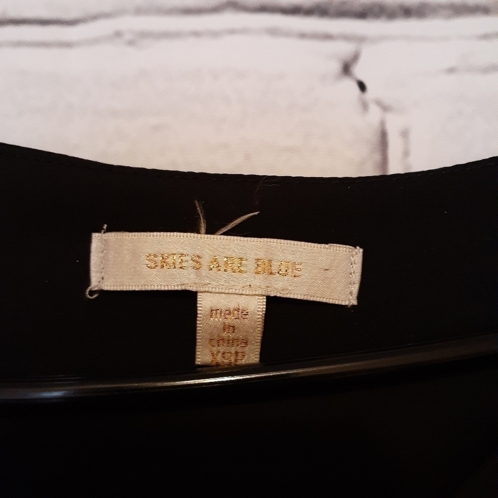 Skies Are Blue Dress, Size Split, Black. - Picture 2 of 6